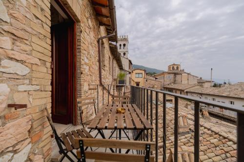 Casa Jasmine con Balcone panoramico e super centrale — 4-Star Luxury Hotel in Assisi, Italy