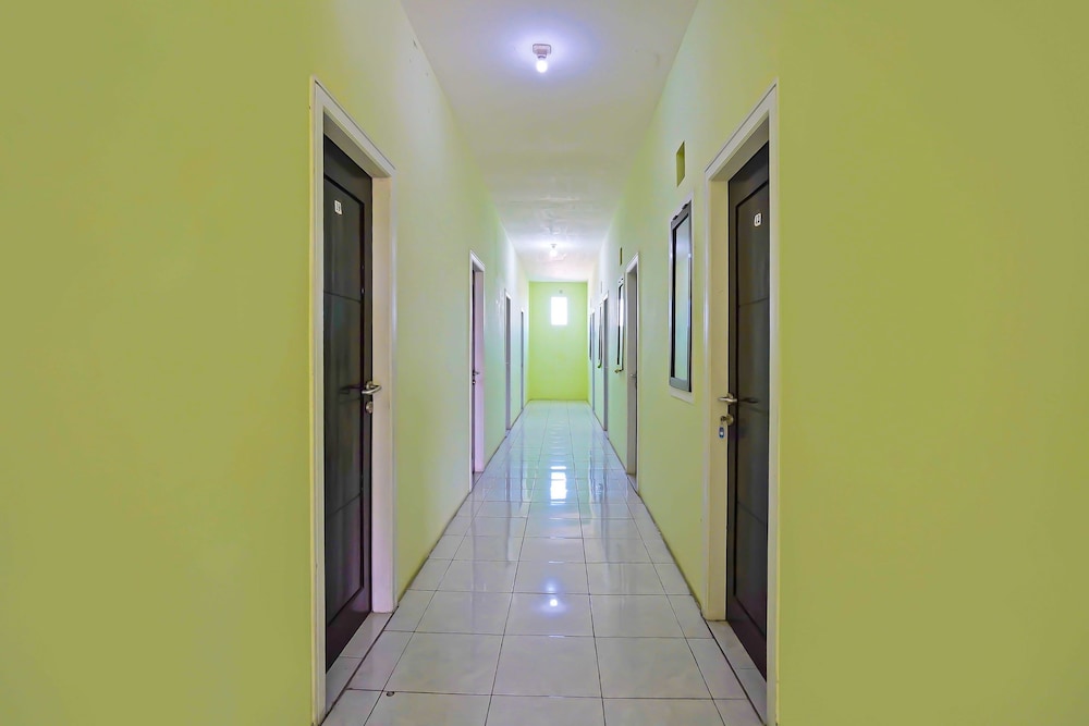Spot On 92474 Penginapan Rusunawa Ii — Malang