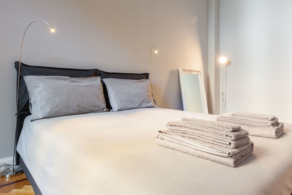 Be Apartments Aselli — 4-Star Luxury Hotel in Milan, Italy