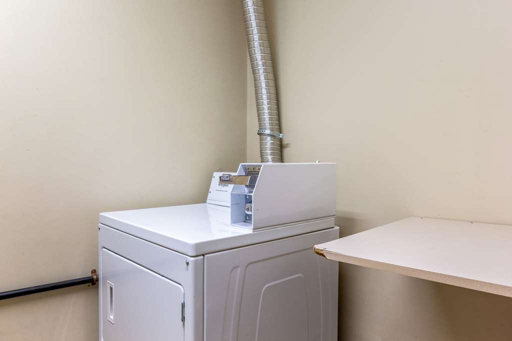 Econo Lodge Inn & Suites Evansville East - photo 22