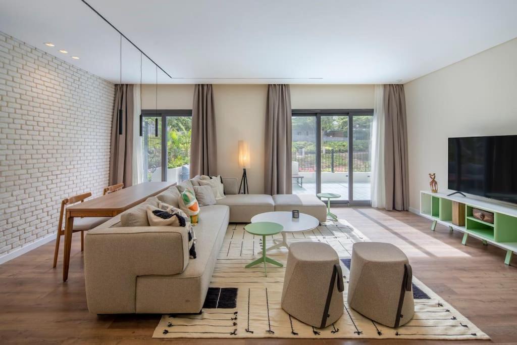 New Cairo 2Br Garden Apartment Near Ednc & Cfc Mall — 4-Star Luxury Hotel in Cairo, Egypt