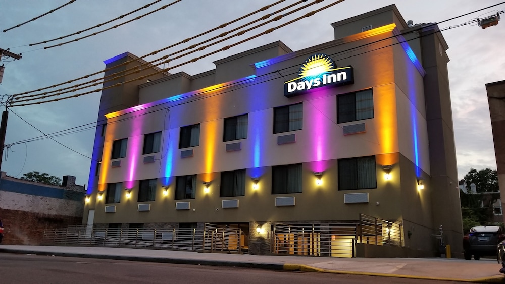 Days Inn by Wyndham Brooklyn Marine Park - photo 20