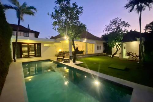 Villa Lola — 4-Star Luxury Hotel in Seminyak, Indonesia