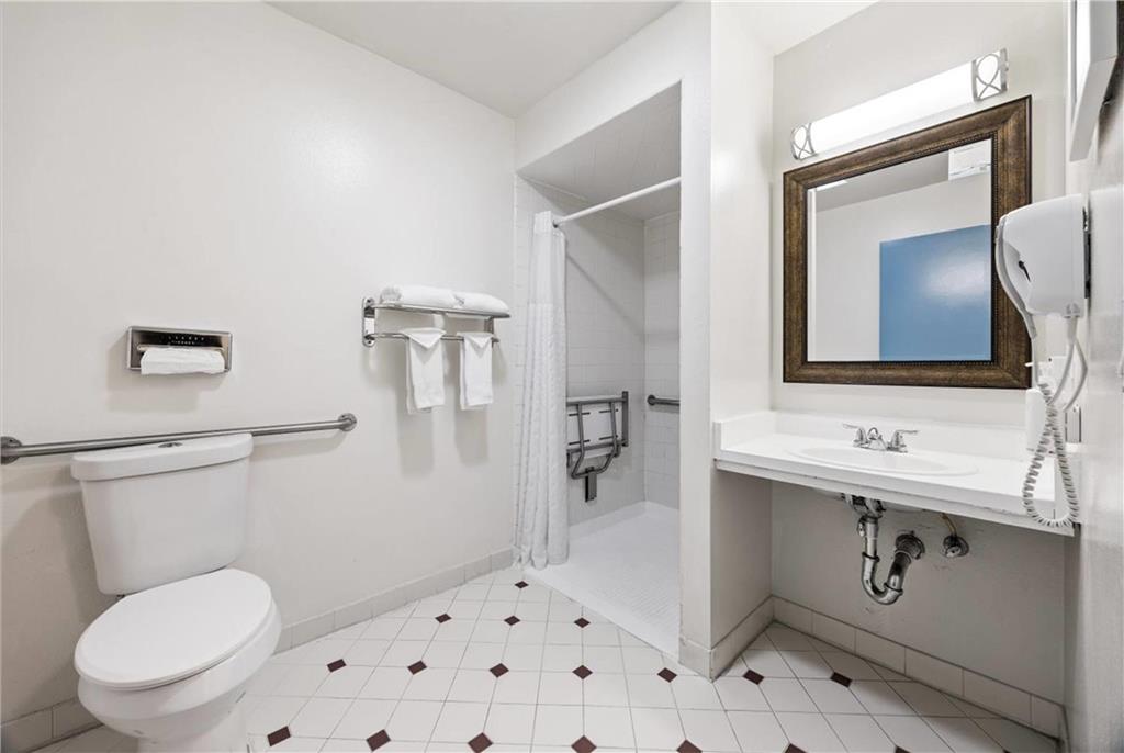 Days Inn by Wyndham Woodland - photo 33