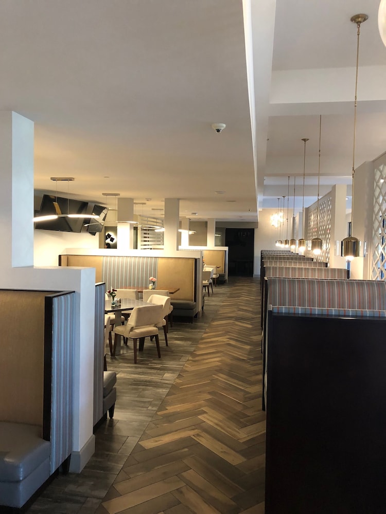 Embassy Suites by Hilton McAllen Convention Center - photo 40