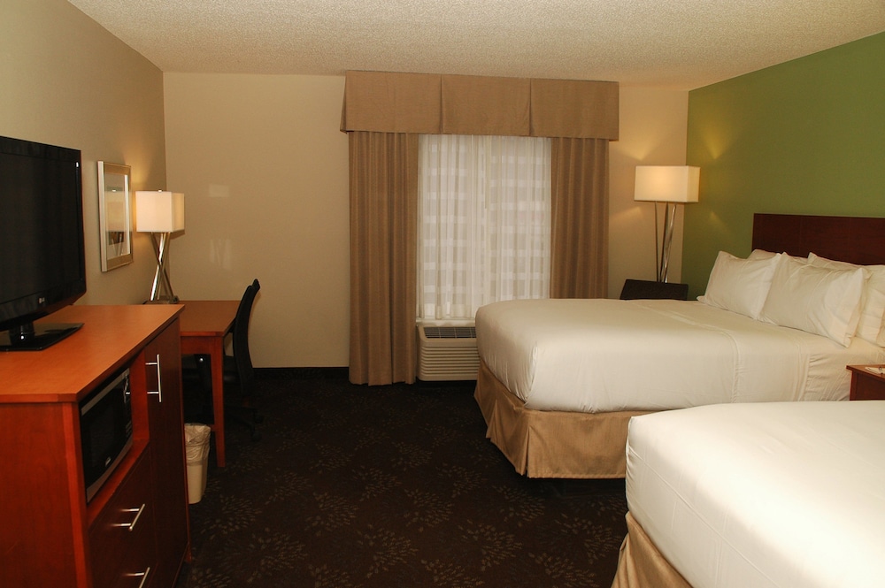 Holiday Inn Express Hotel & Suites Birmingham Irondale by IHG - photo 21