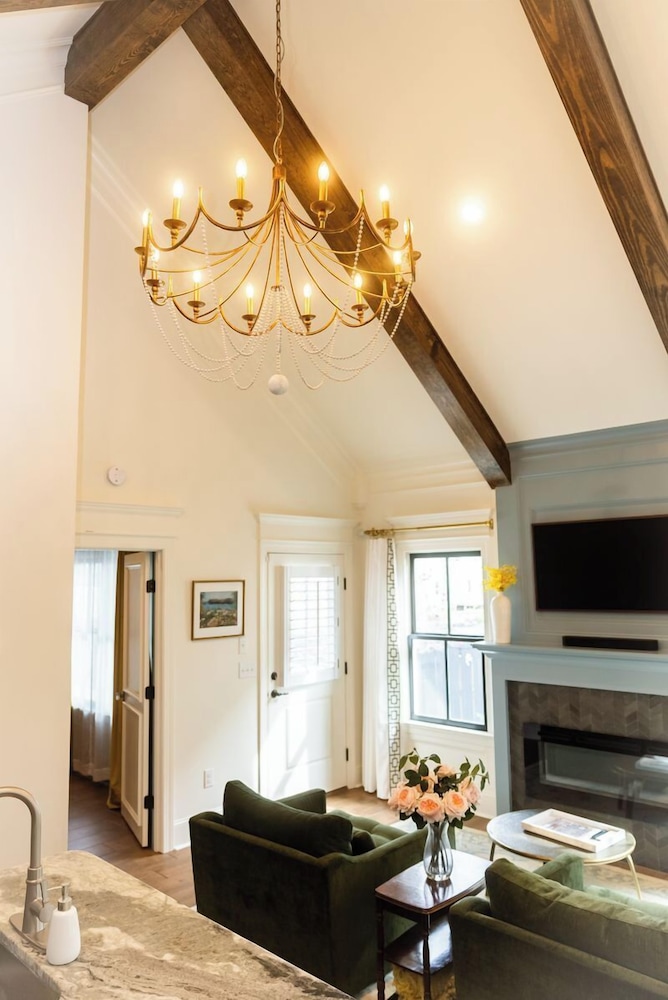 The Jarvis at 220 - photo 11