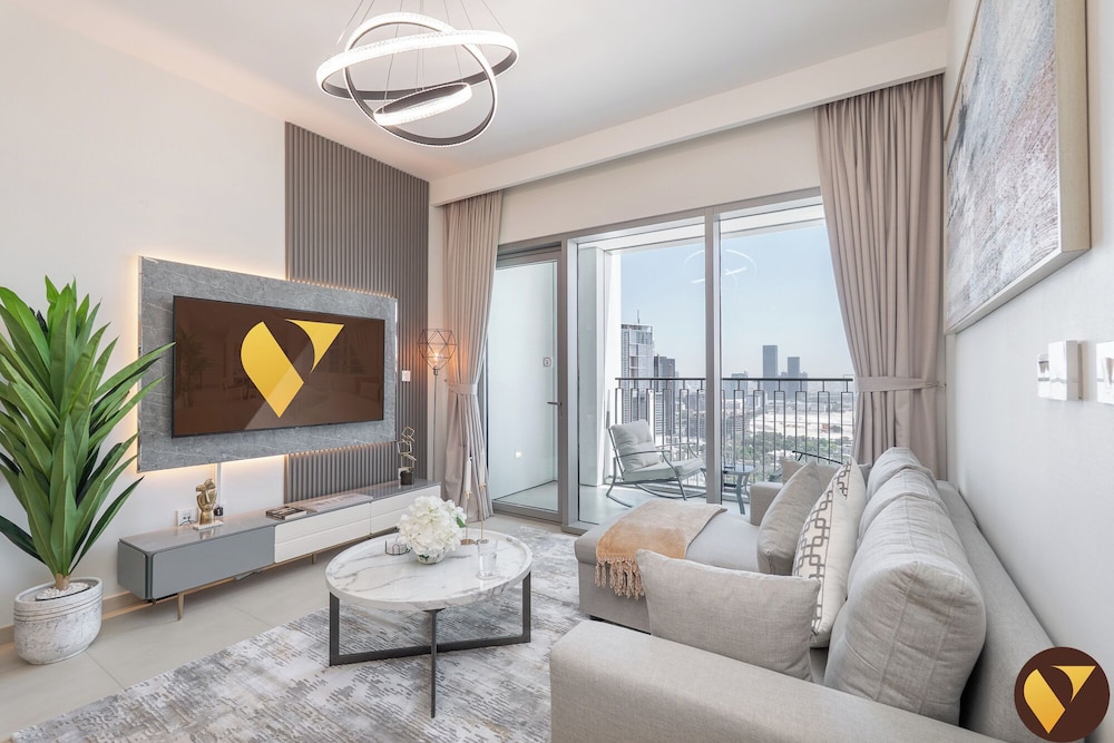 Vogue Downtown with Direct Access to Dubai Mall — 4-Star Luxury Hotel in Dubai, United Arab Emirates