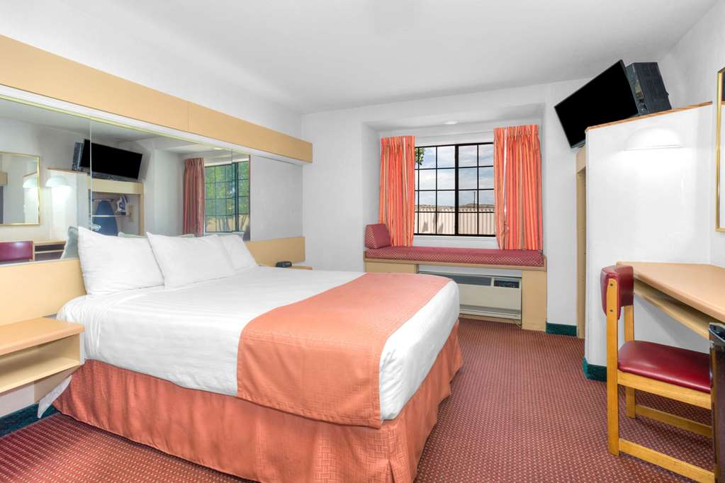 Microtel Inn by Wyndham Gallup - photo 5