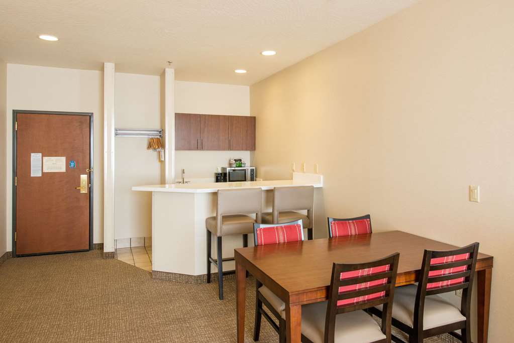 Comfort Suites Springfield Eugene - photo 9