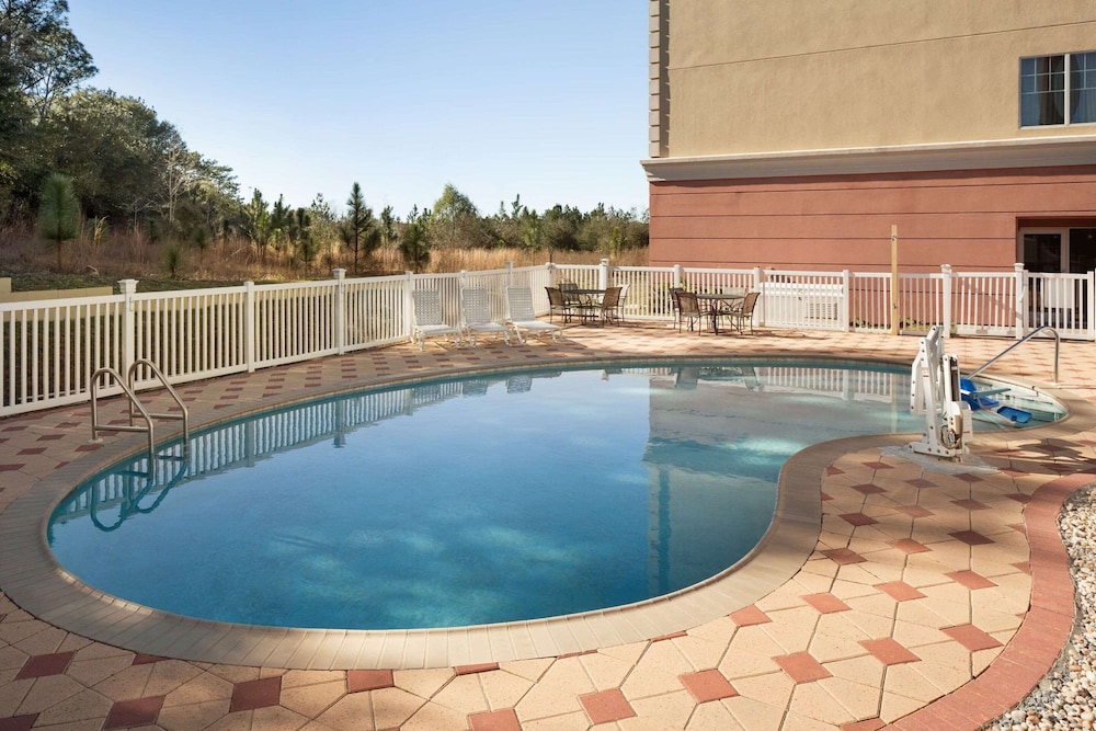 Country Inn & Suites by Radisson Crestview FL - photo 8