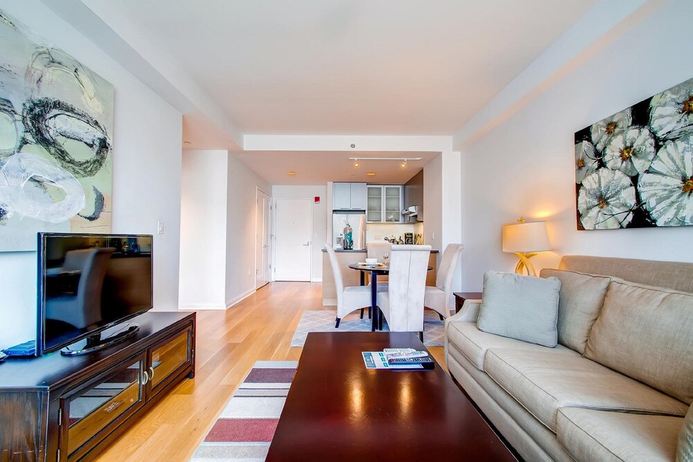 Global Luxury Suites at Kendall Square - photo 18