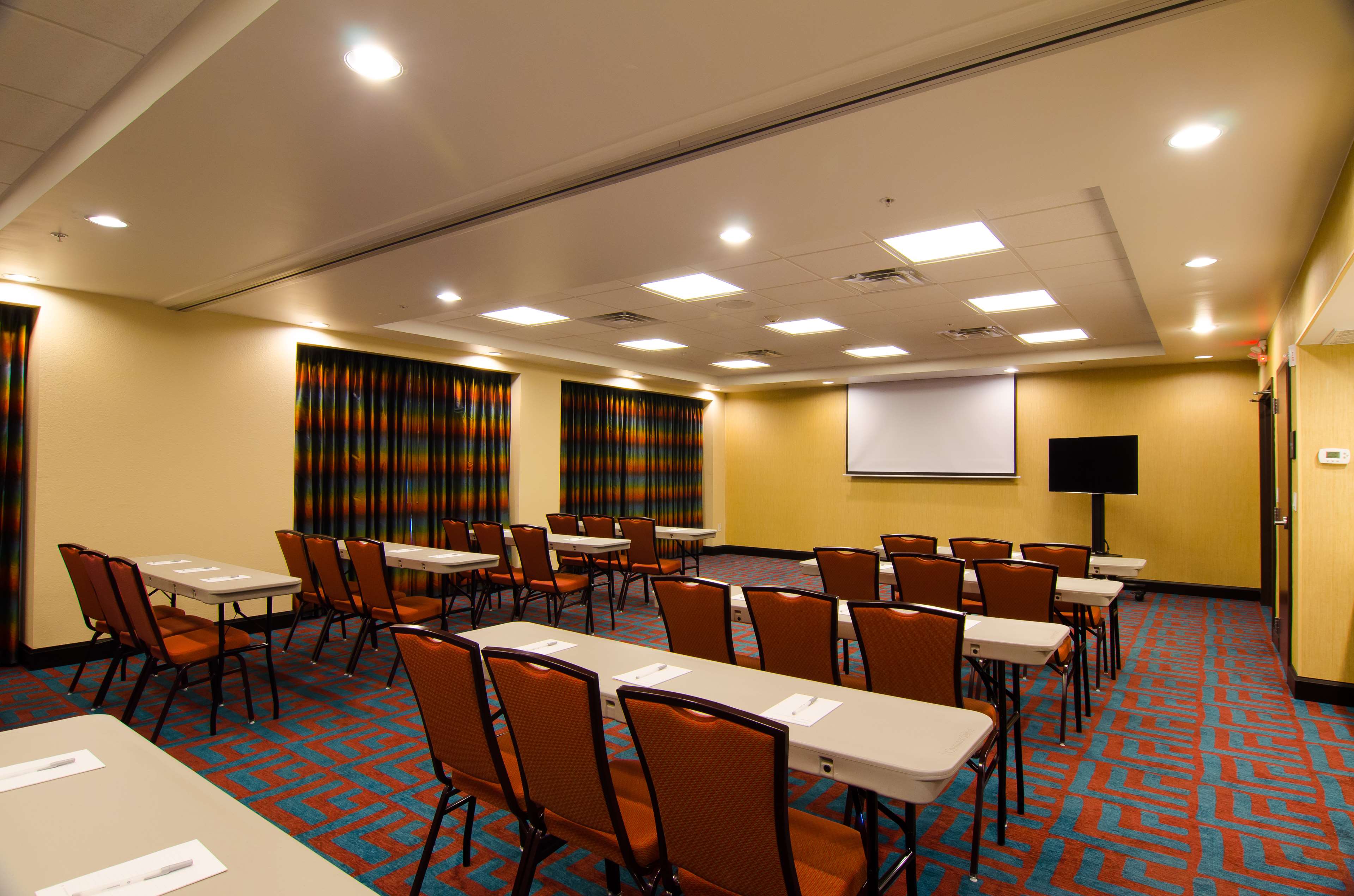 Hampton Inn & Suites Huntsville - photo 15