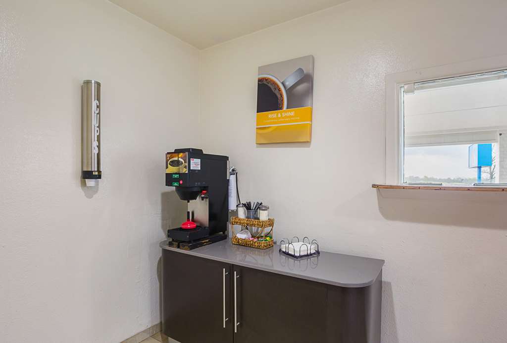 Motel 6 Madisonville TX - photo 27