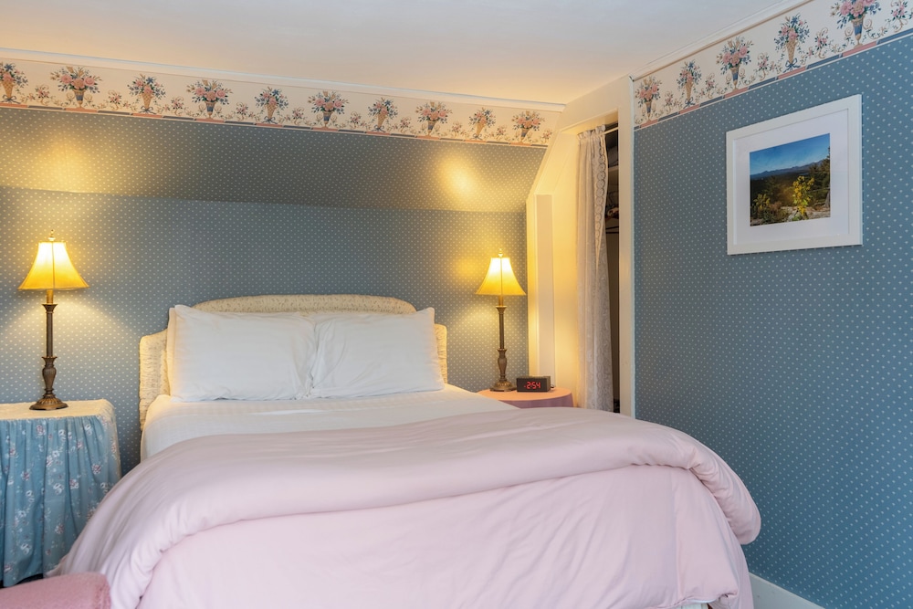 The White Gables Inn - photo 11