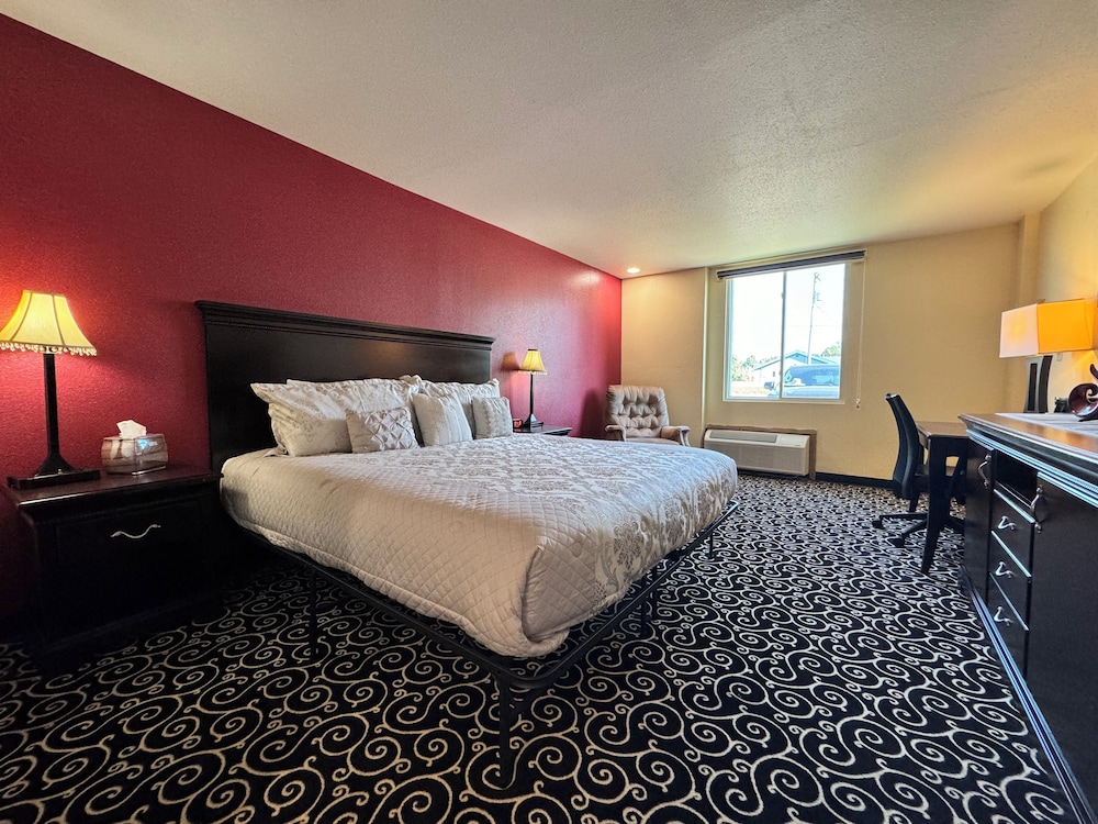 FairBridge Inn Express Hiawatha - photo 8