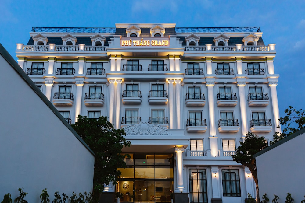 Phu Thang Grand Hotel — hotel in Hoc Mon