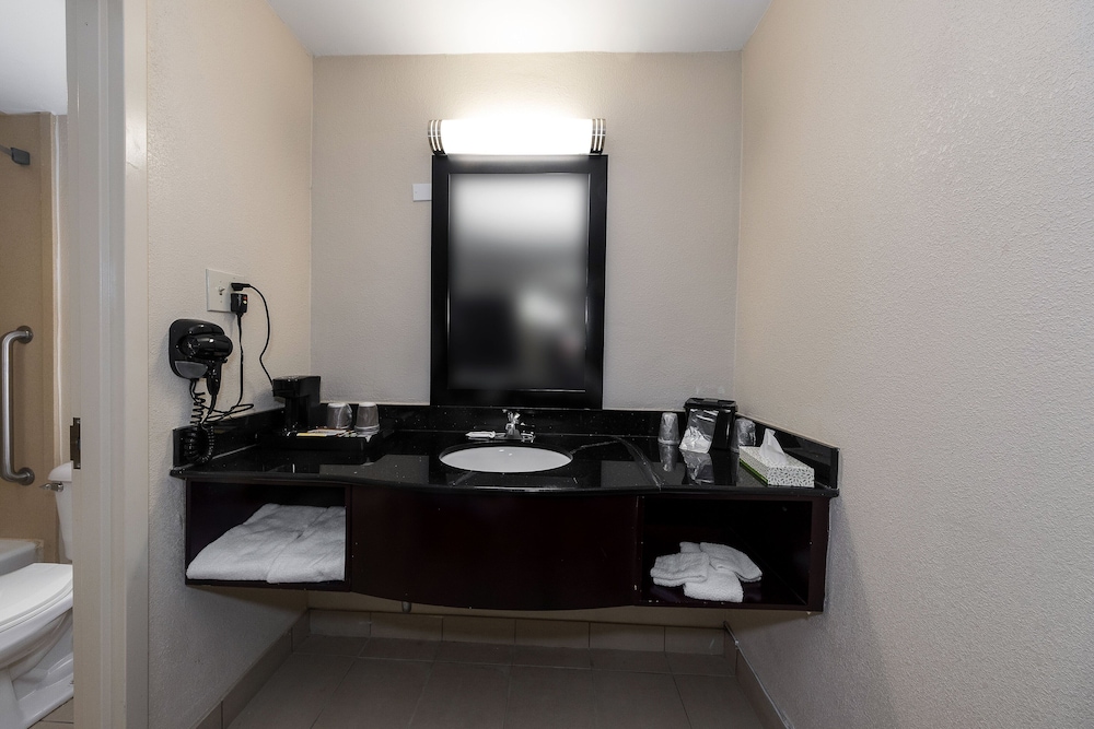 Red Roof Inn Bordentown McGuire AFB - photo 27