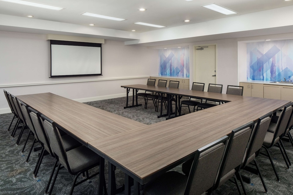 Hilton Garden Inn Arcadia Pasadena Area - photo 31
