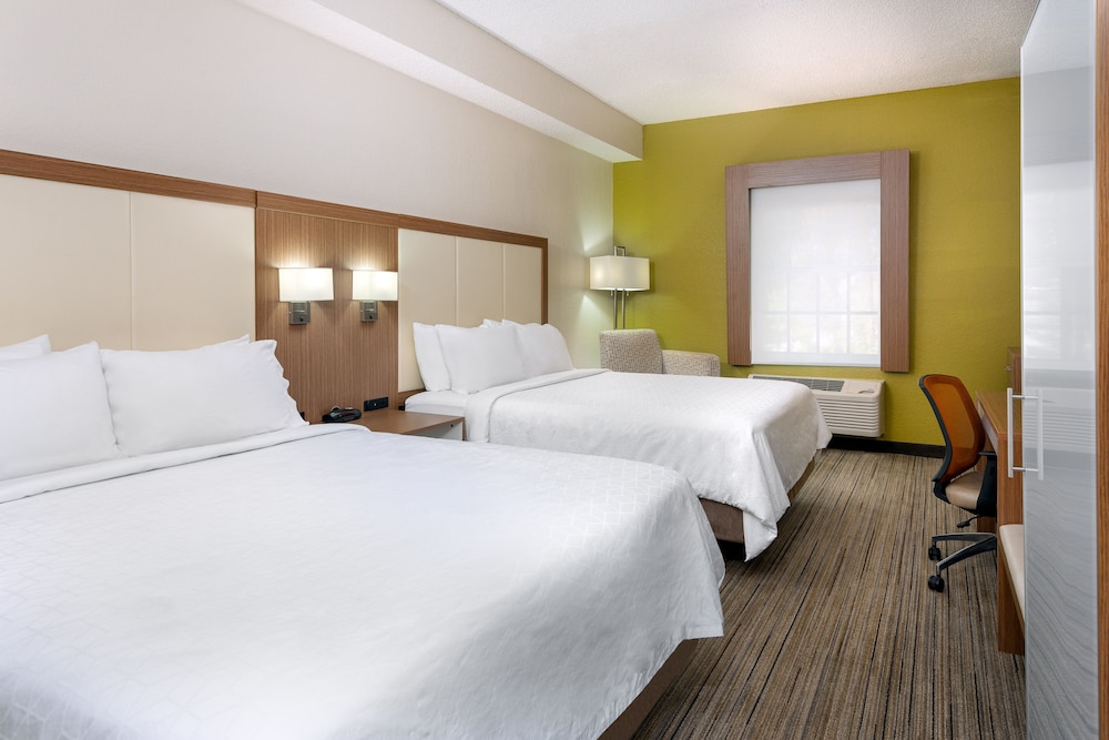 Holiday Inn Express & Suites Naples North Bonita Springs by IHG - photo 21