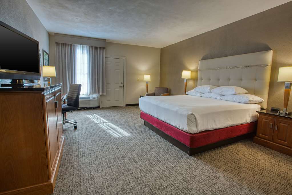 Drury Inn & Suites Near La Cantera Parkway - photo 19