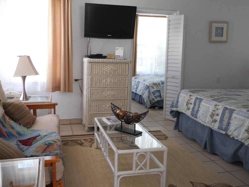 Queen's Gate Resort - photo 6