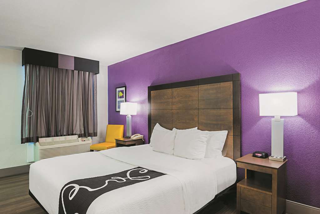 Wingate by Wyndham Galveston Beachfront at the Seawall - photo 22