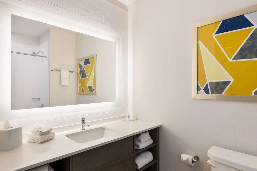Comfort Inn & Suites Gaylord - photo 25