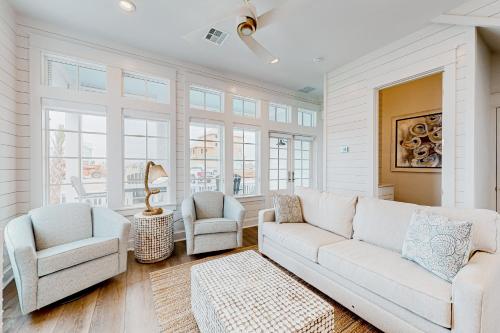 The Mermaid's Tail — 4-Star Luxury Hotel in Port Aransas, United States