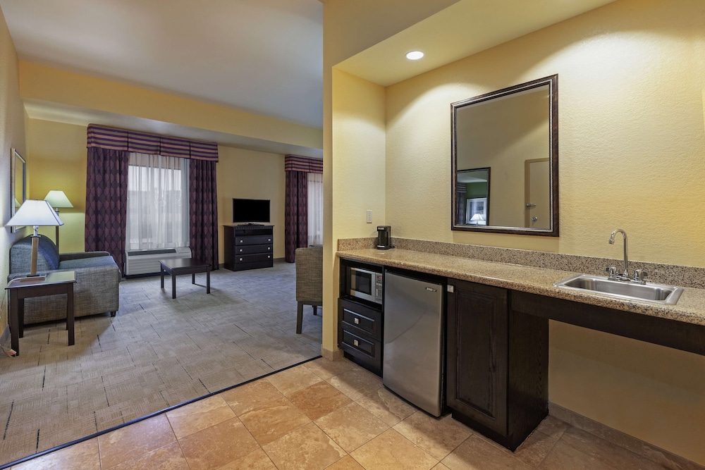 Hampton Inn & Suites Tulsa North Owasso - photo 28