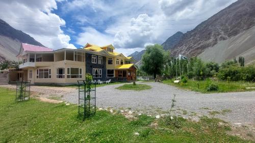 Fort Hotel Yasin in Unknown City, Pakistan