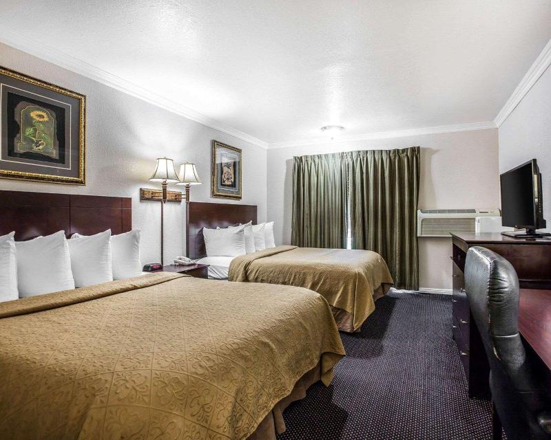 Quality Inn & Suites Thousand Oaks - photo 26