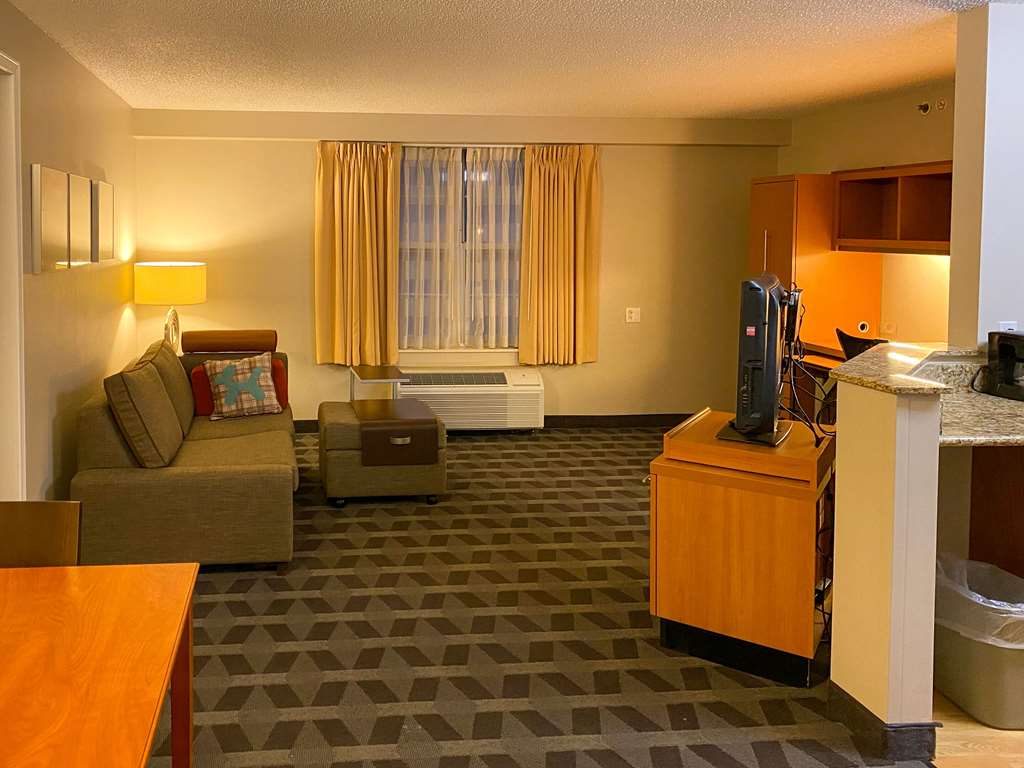 MainStay Suites Middleburg Heights Cleveland Airport - photo 16