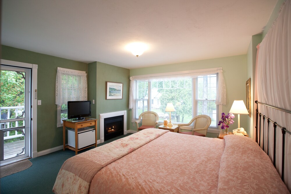 Cedar Court Inn - photo 4