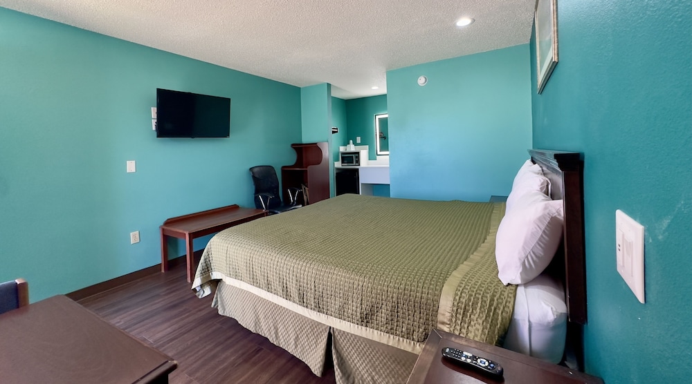 Razorback Inn - photo 7