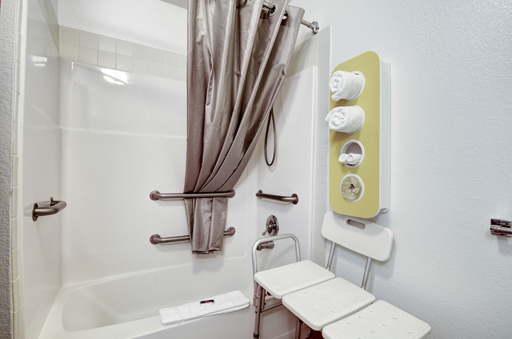 Motel 6 Colby KS - photo 21
