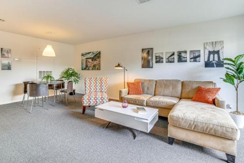 5 Mi to Las Vegas Strip Condo with Community Perks