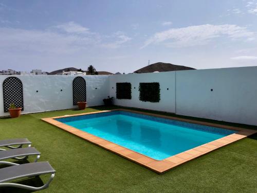 Villa Miriam — 4-Star Luxury Hotel in Tinajo, Spain