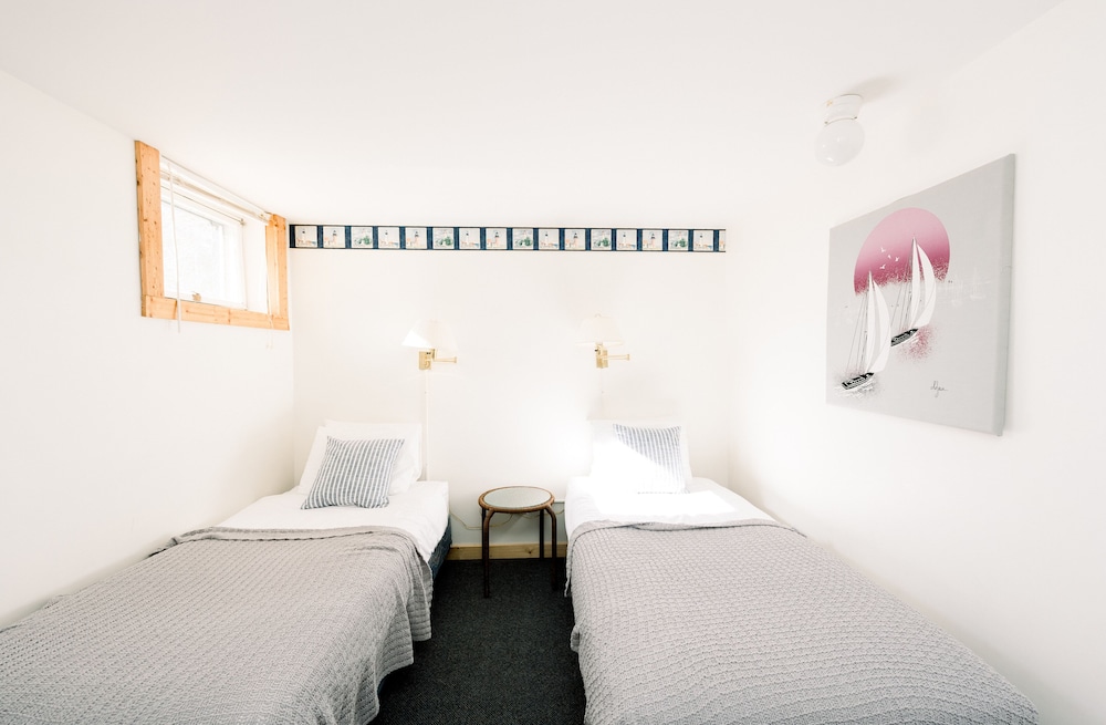 Seagull Bay Motel - photo 10