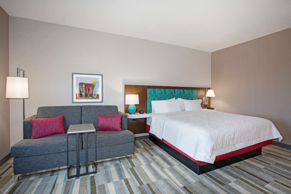 Hampton Inn & Suites Watsonville - photo 32