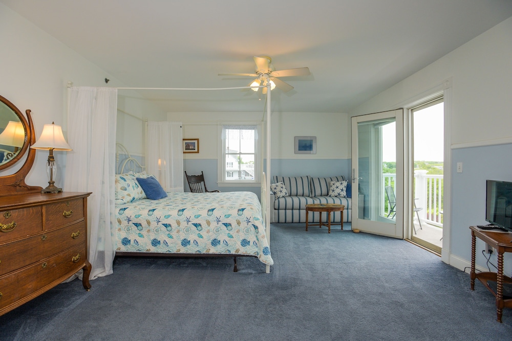 Payne's Harbor View Inn - photo 23