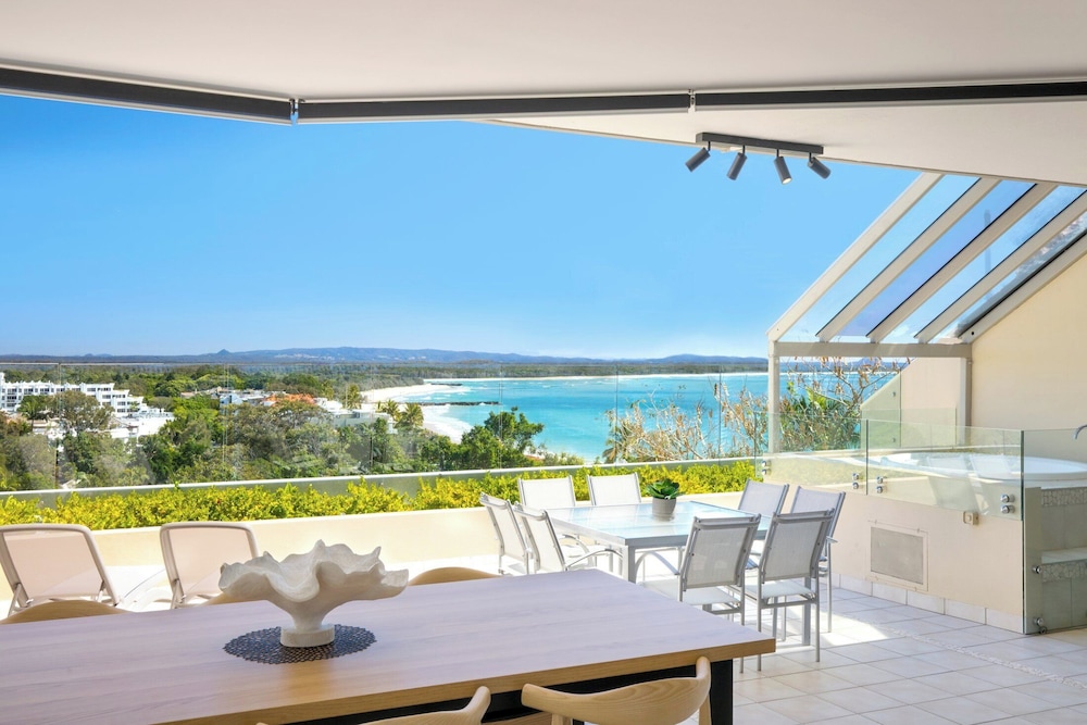 No 1 In Hastings Street — 4-Star Luxury Hotel in Noosa Heads, Australia