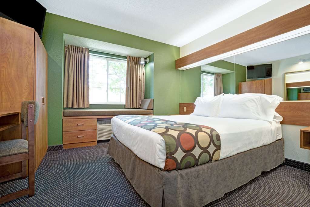 Microtel Inn & Suites by Wyndham Inver Grove Heights Minneap - photo 12
