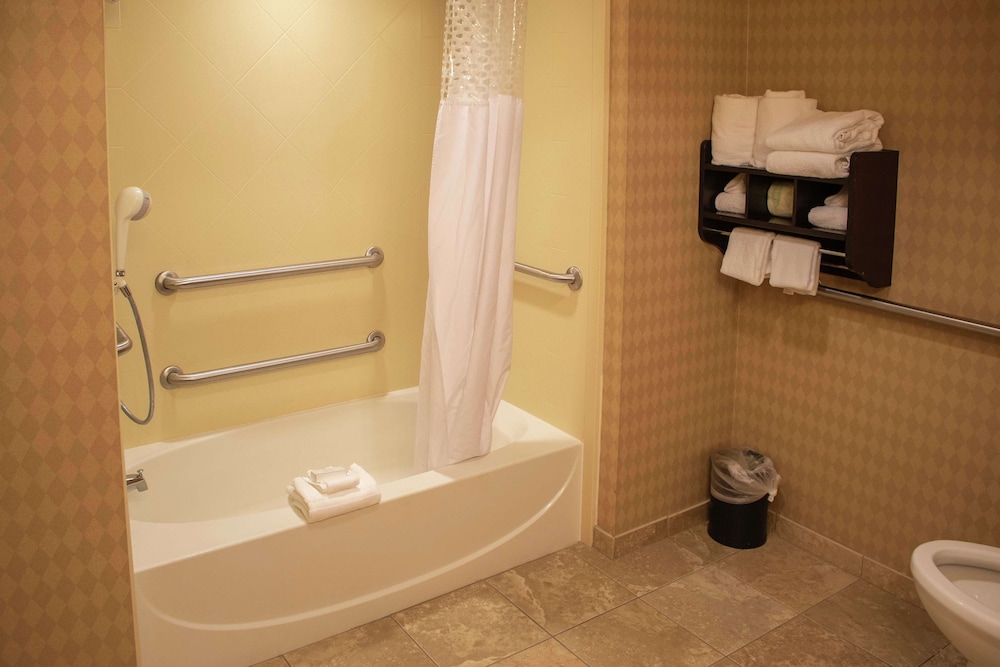 Hampton Inn & Suites Knoxville North I 75 - photo 43