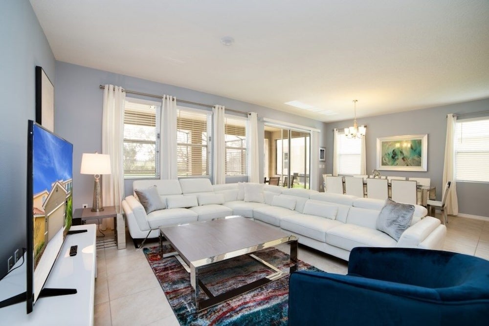 Amazing 5 Bedroom Solterra New Resort Home 5 Villa by RedAwning Davenport - photo 19