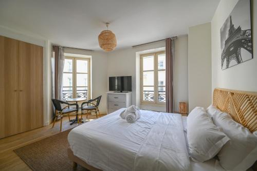 Lovely parisien apartment — 4-Star Luxury Hotel in Paris, France