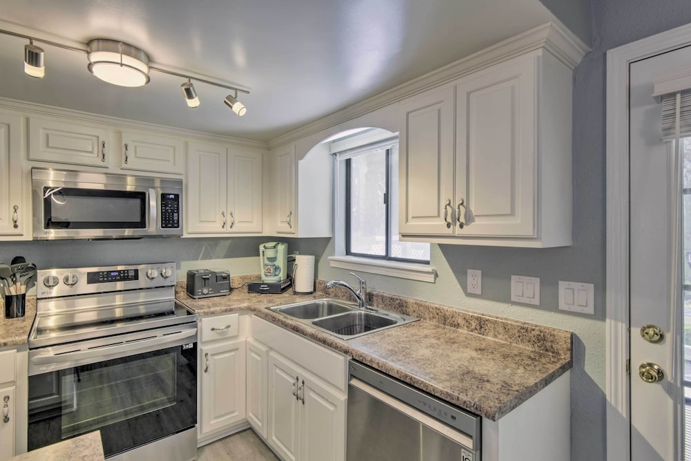 Updated PCB Resort Townhome Walk to Beach - photo 5