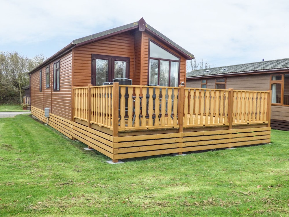 Les Hirondelles - carbon neutral hotel in Carnforth