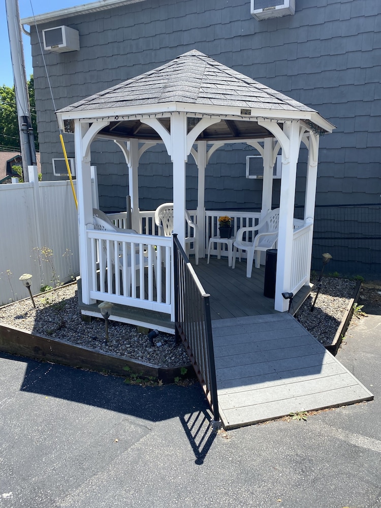 Baymont by Wyndham Lake George - photo 15