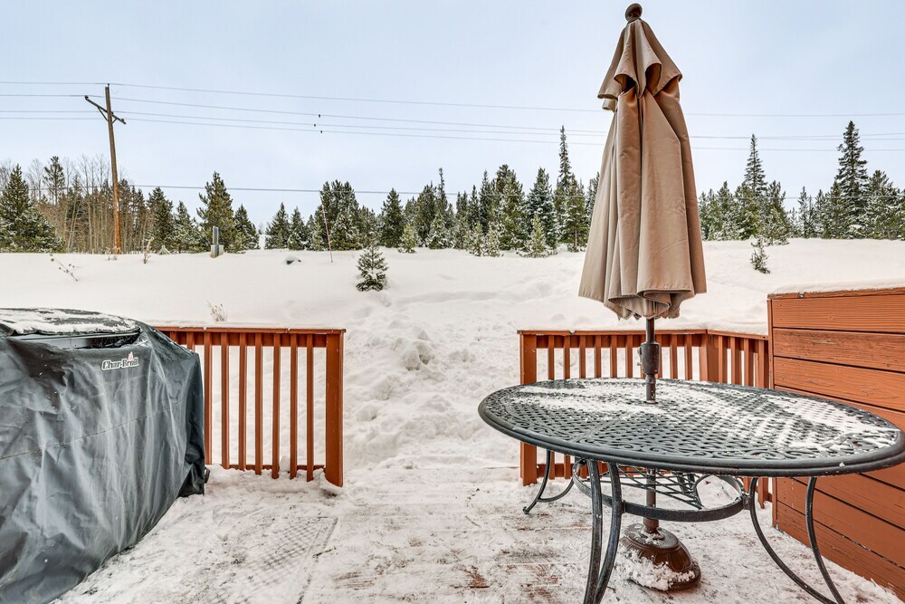 5 Mi to Ski Resort: Mtn view Townhome in Dillon - photo 12